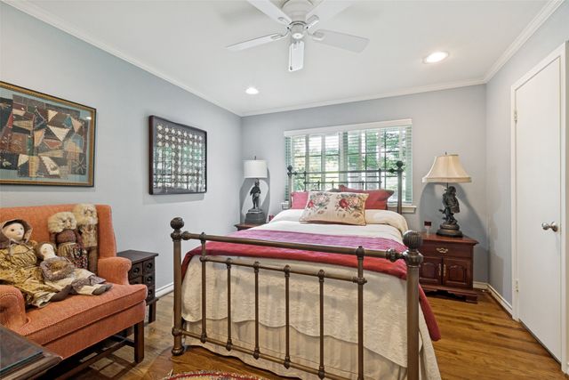 6828 Hyde Park Drive, Dallas, TX 75231