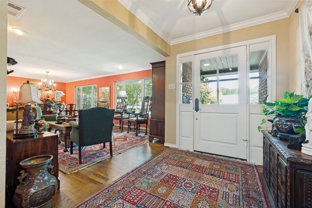 6828 Hyde Park Drive, Dallas, TX 75231
