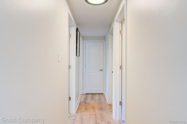 30110 Fairfax Street, Southfield, MI 48076