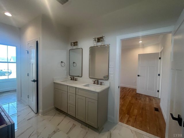 1055 Bravo Lane, Forest, VA 24551