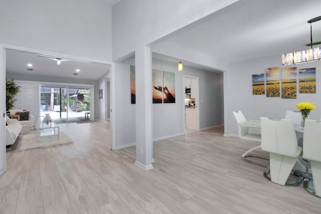8552 Thousand Pines Circle, West Palm Beach, FL 33411