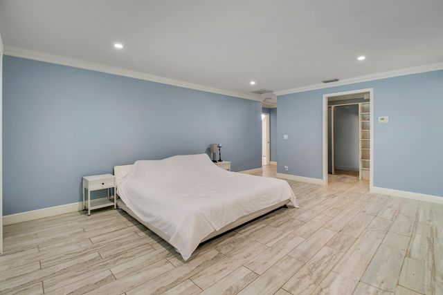 8552 Thousand Pines Circle, West Palm Beach, FL 33411