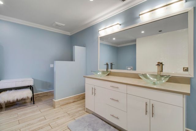 8552 Thousand Pines Circle, West Palm Beach, FL 33411