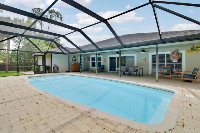 8552 Thousand Pines Circle, West Palm Beach, FL 33411