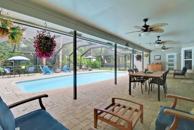 8552 Thousand Pines Circle, West Palm Beach, FL 33411