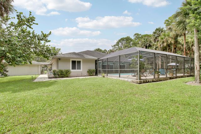 8552 Thousand Pines Circle, West Palm Beach, FL 33411