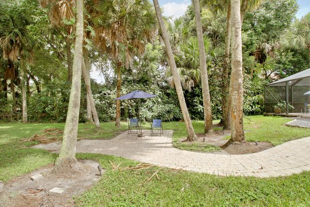 8552 Thousand Pines Circle, West Palm Beach, FL 33411