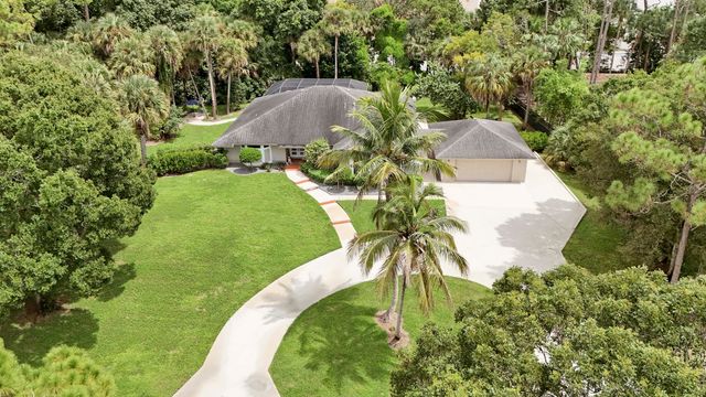 8552 Thousand Pines Circle, West Palm Beach, FL 33411