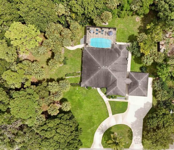 8552 Thousand Pines Circle, West Palm Beach, FL 33411
