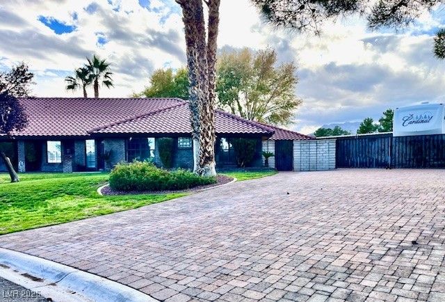 4925 North Juliano Road, Las Vegas, NV 89149
