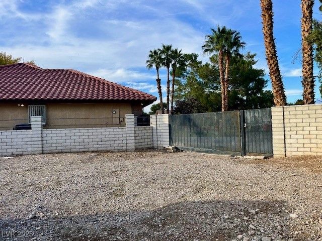 4925 North Juliano Road, Las Vegas, NV 89149