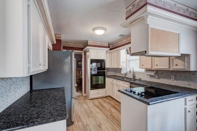 17707 Woodlode Lane, Spring, TX 77379