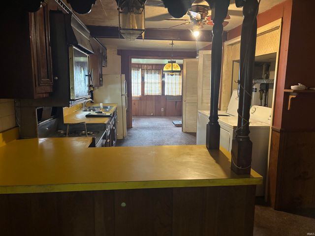 634 W Lusher Avenue, Elkhart, IN 46517