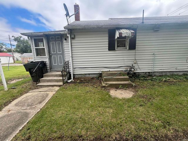 634 W Lusher Avenue, Elkhart, IN 46517