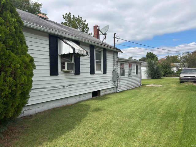634 W Lusher Avenue, Elkhart, IN 46517