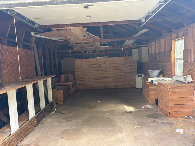 634 W Lusher Avenue, Elkhart, IN 46517