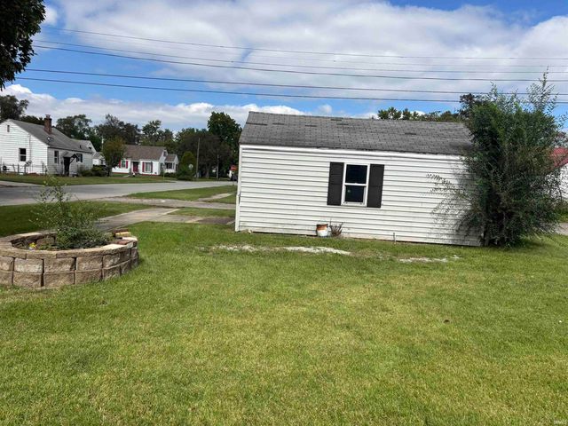 634 W Lusher Avenue, Elkhart, IN 46517