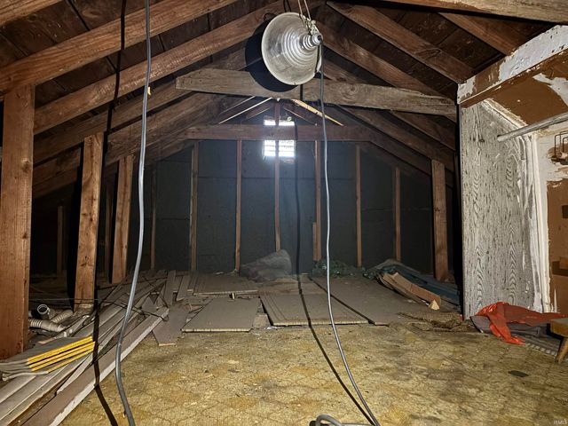 634 W Lusher Avenue, Elkhart, IN 46517