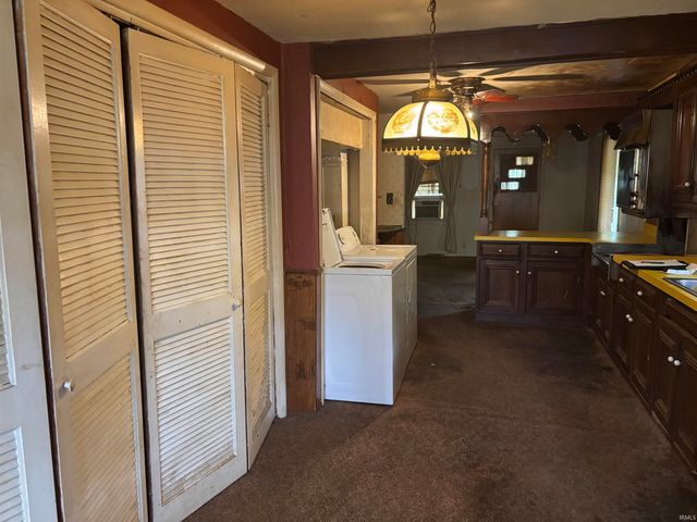 634 W Lusher Avenue, Elkhart, IN 46517