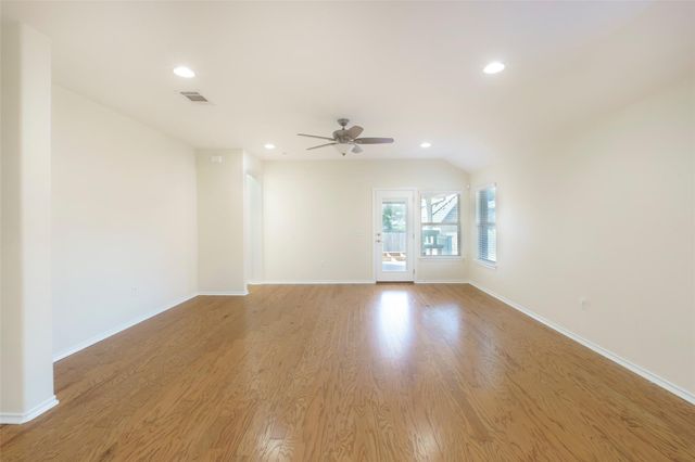 13020 SE Kearns DR, Pflugerville, TX 78660