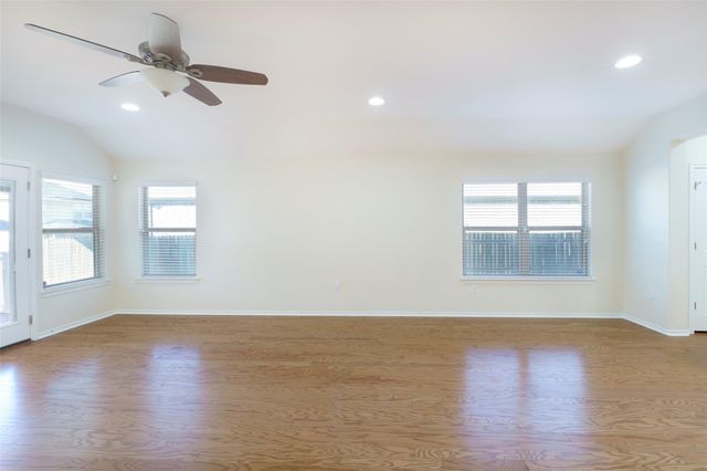 13020 SE Kearns DR, Pflugerville, TX 78660