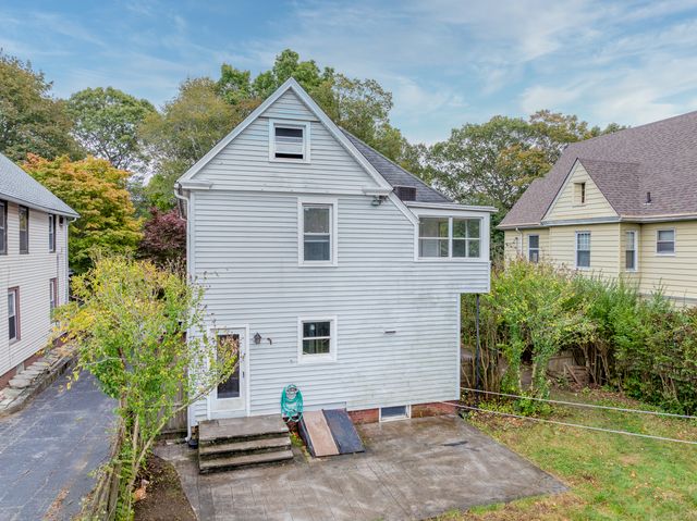 9 Thames Terrace, Norwich, CT 06360