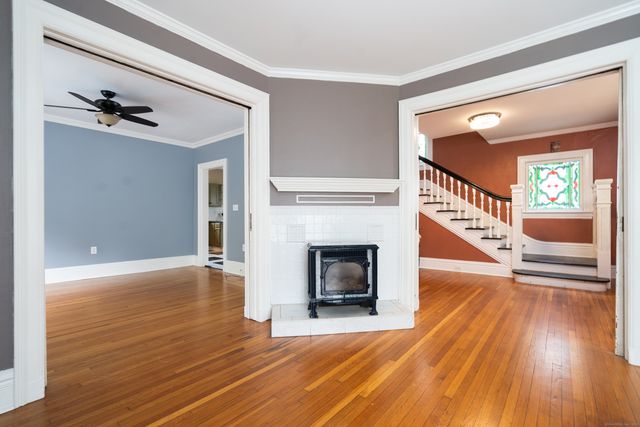 9 Thames Terrace, Norwich, CT 06360
