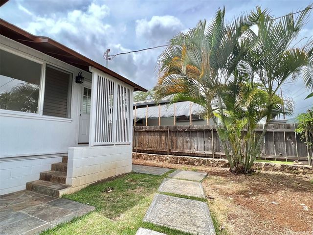 748 Luawai Street, Honolulu, HI 96816
