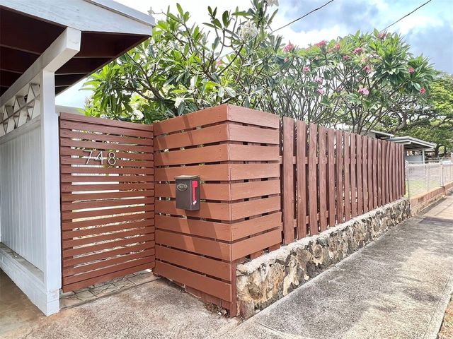 748 Luawai Street, Honolulu, HI 96816