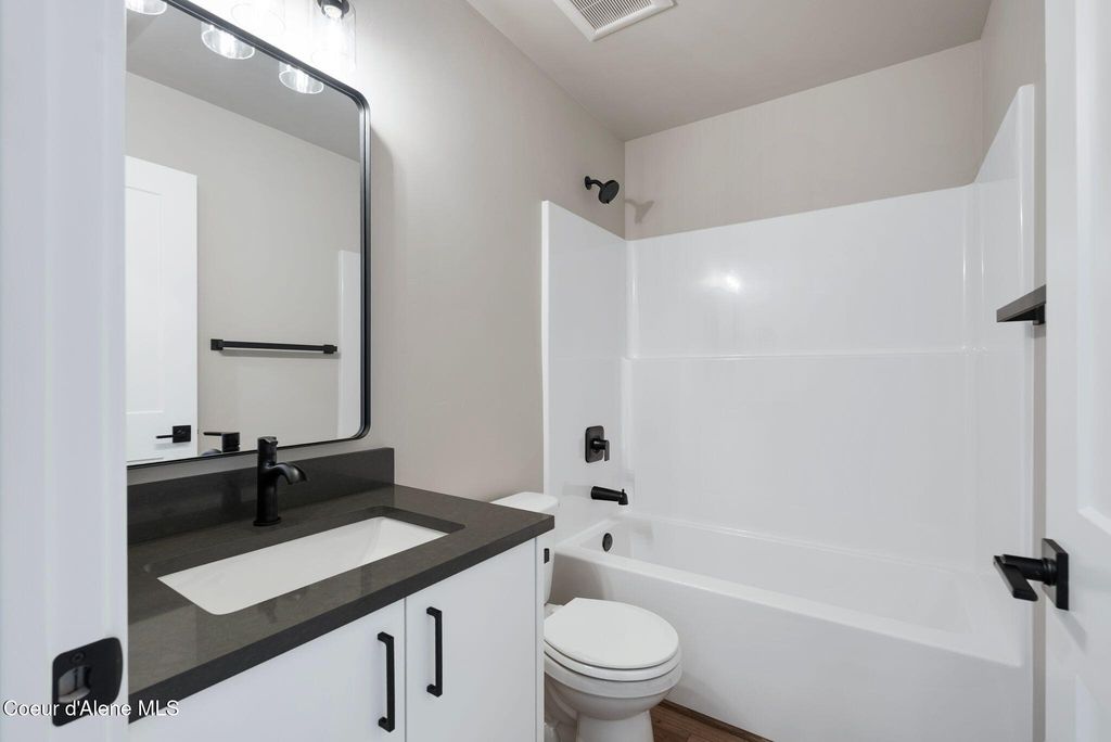 1683, 1679 1675, 1671 Onyx Ct, Sandpoint, ID 83864 photo 10