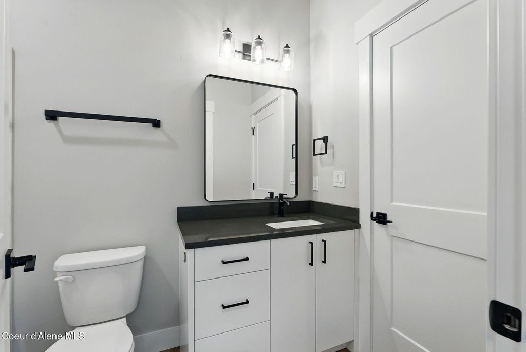 1683, 1679 1675, 1671 Onyx Ct, Sandpoint, ID 83864 photo 24