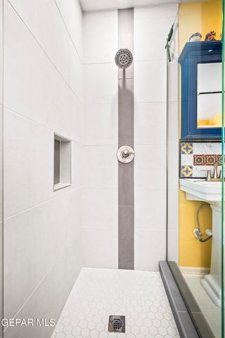 1109 WHITAKER Lane, El Paso, TX 79902