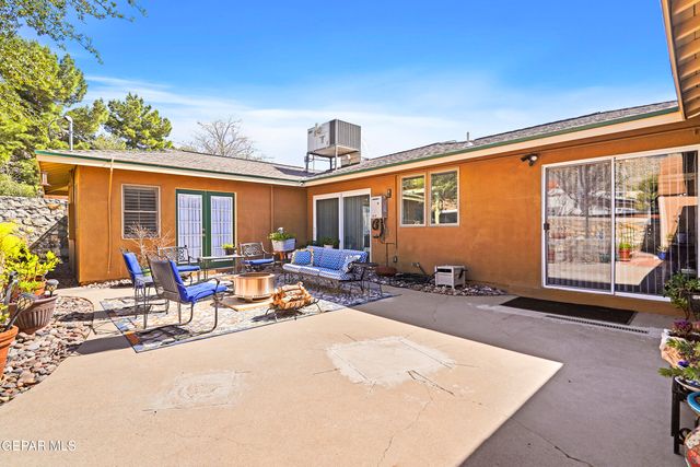 1109 WHITAKER Lane, El Paso, TX 79902