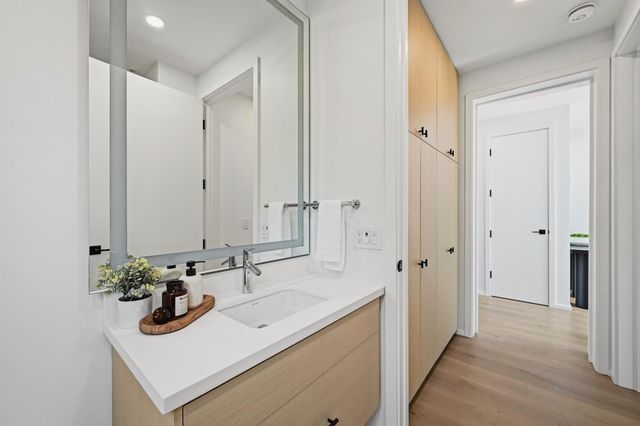11841 Southwood Drive, Saratoga, CA 95070
