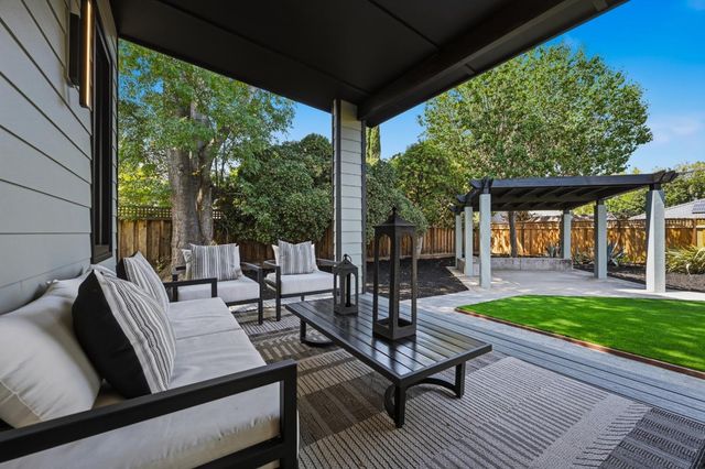 11841 Southwood Drive, Saratoga, CA 95070