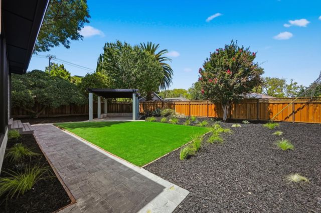 11841 Southwood Drive, Saratoga, CA 95070