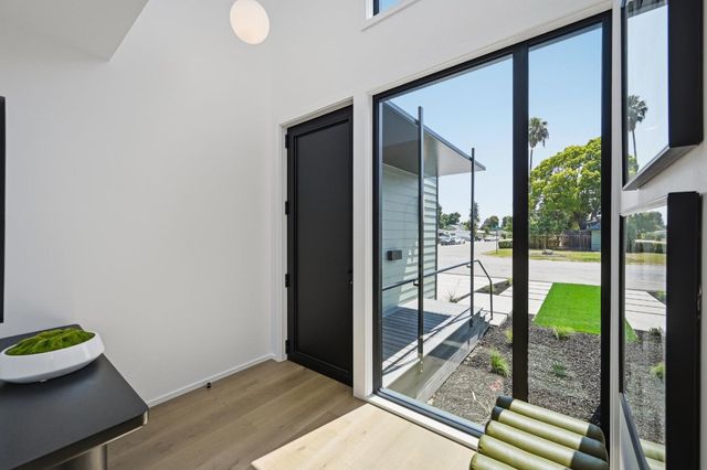 11841 Southwood Drive, Saratoga, CA 95070