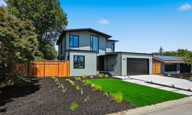 11841 Southwood Drive, Saratoga, CA 95070