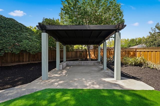 11841 Southwood Drive, Saratoga, CA 95070