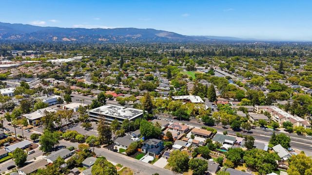 11841 Southwood Drive, Saratoga, CA 95070