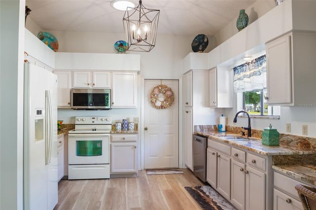 611 LISBON LANE, The Villages, FL 32159