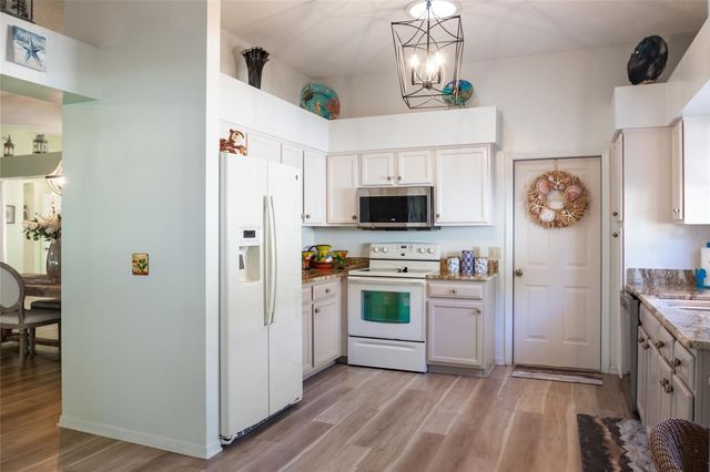 611 LISBON LANE, The Villages, FL 32159