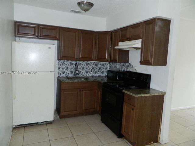 1890 NW 58th Terrace 2, Sunrise, FL 33313