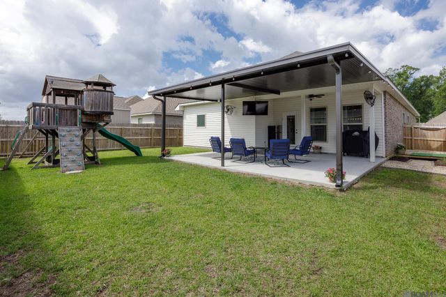 13138 Ducks Landing St, Gonzales, LA 70737