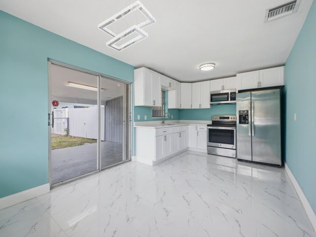 4340 Broadway Street, Lake Worth, FL 33461
