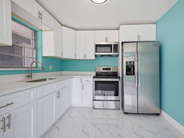 4340 Broadway Street, Lake Worth, FL 33461