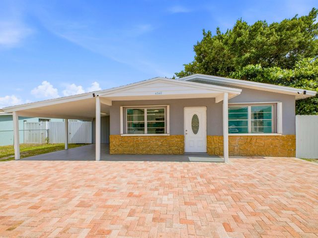 4340 Broadway Street, Lake Worth, FL 33461