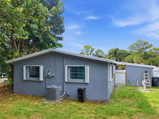 4340 Broadway Street, Lake Worth, FL 33461