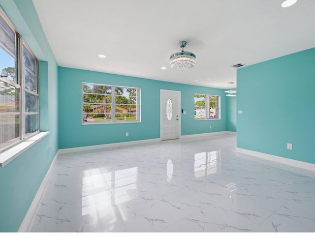 4340 Broadway Street, Lake Worth, FL 33461