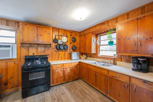 750 Tennessee Ave, S, Parsons, TN 38363